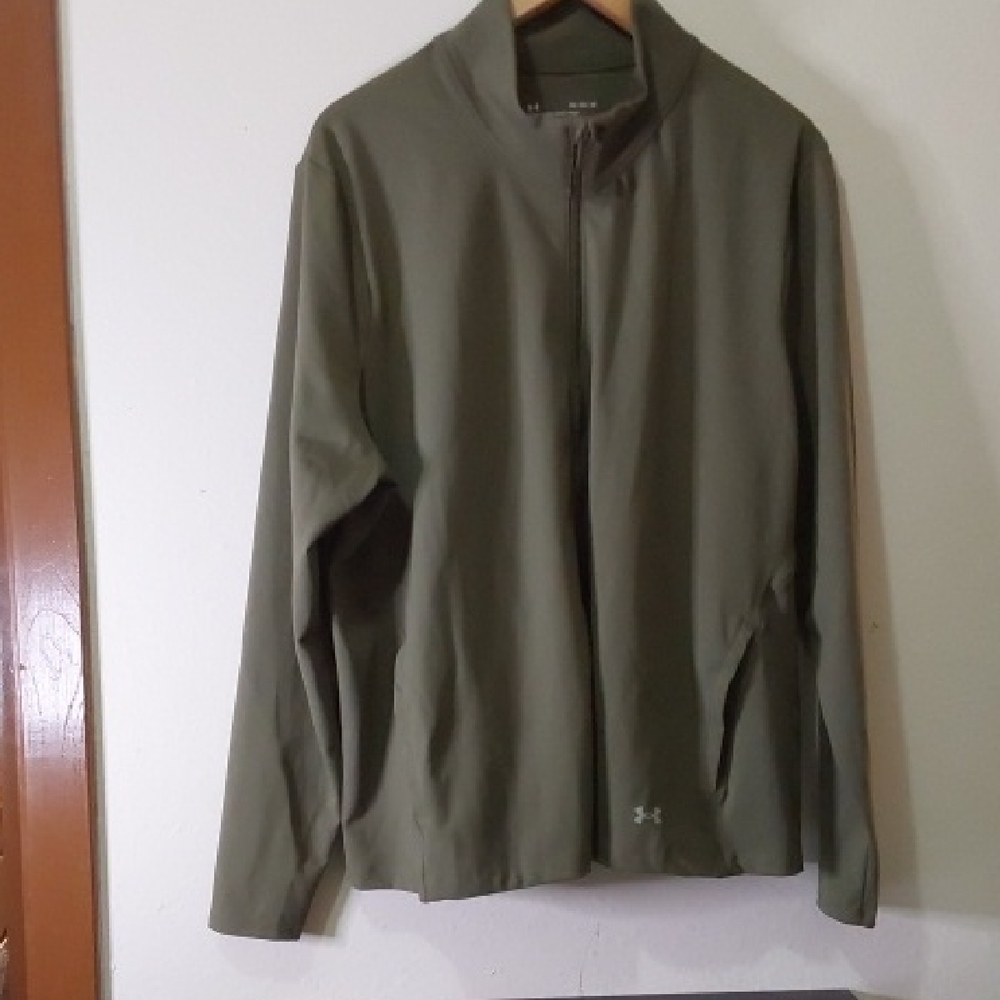 Under Armour Women's Green Windbreaker